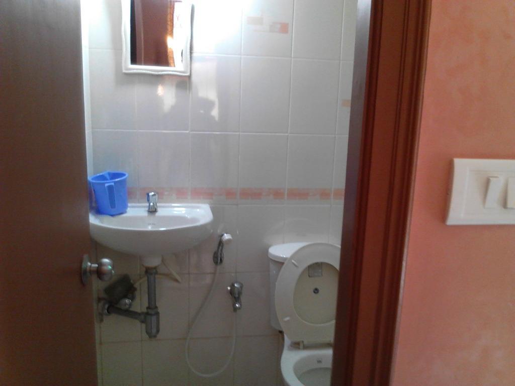 Menezes House Ξενοδοχείο Panaji Εξωτερικό φωτογραφία